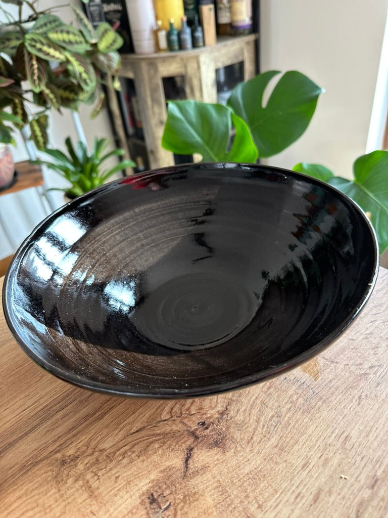 Large stoneware bowl (Tenmoku)