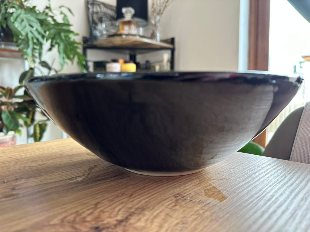 Large stoneware bowl (Tenmoku)