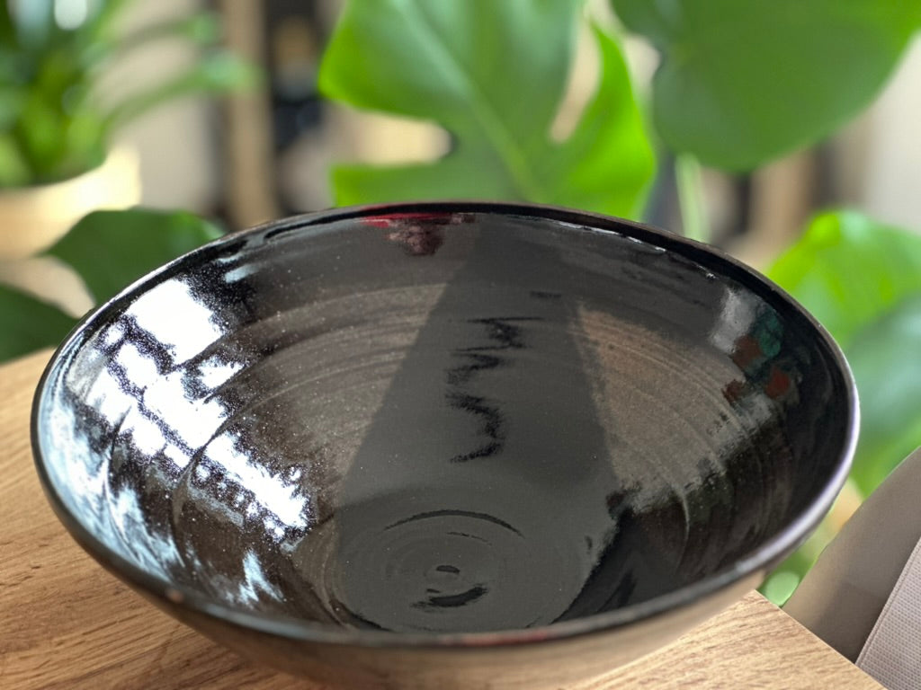 Large stoneware bowl (Tenmoku)